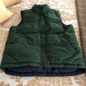 Gap reversible puffer vest
